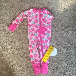 NWT Strawberries Little Sleepies